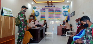 Vaksinasi Staf dan Peserta Didik SMK Bustanul Ulum Waru